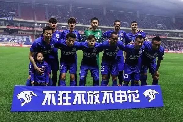 巴萨vs法兰克福首发：亚马尔、莱万出战，拉什福德替补（巴萨对法兰克福首发公布：亚马尔、莱万先发，拉什福德替补）