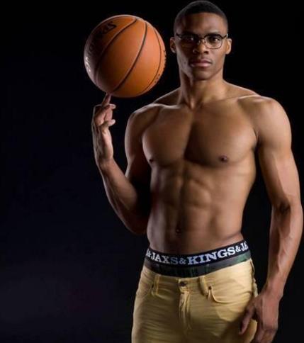 国米跟队：邓弗里斯已经更换经纪人，不再与门德斯合作（国米随队记者：邓弗里斯已更换经纪人，结束与门德斯的合作关系）