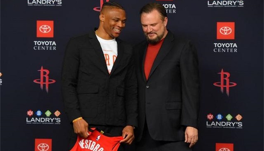 掘金核心稳健带队获胜（掘金当家稳扎稳打率队取胜）