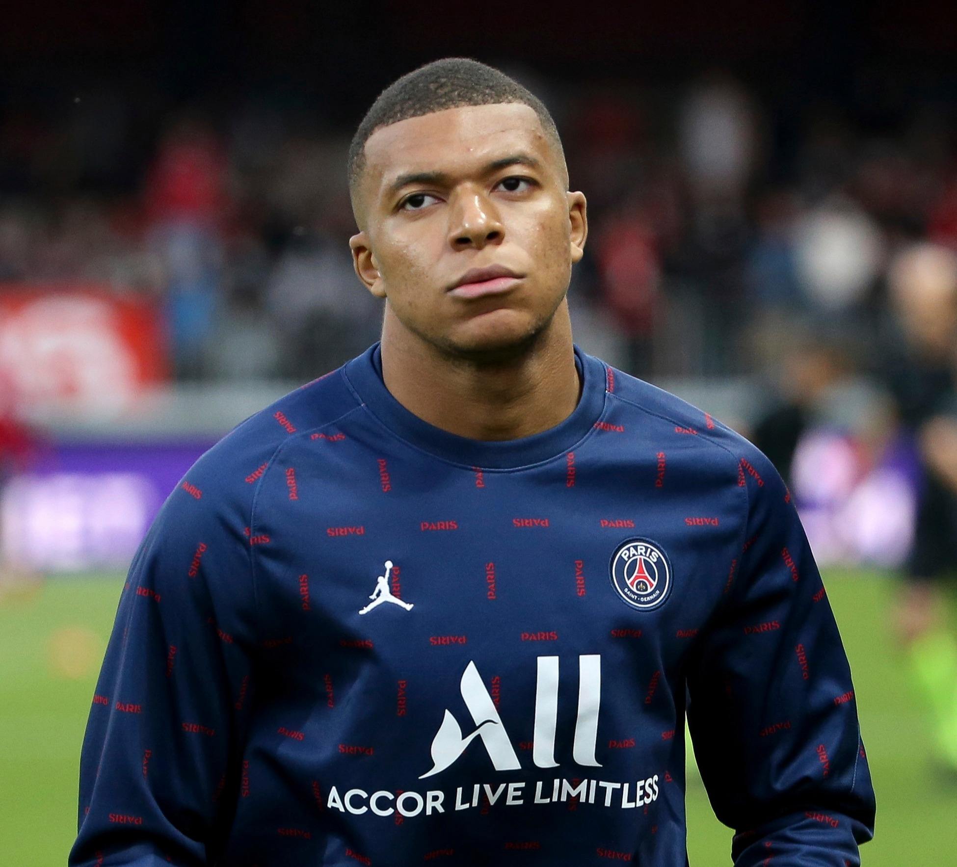 河南开通6列足协杯“球迷专列”，从郑州、洛阳等多地始发（郑州、洛阳等地发车，河南增开6趟足协杯球迷专列）