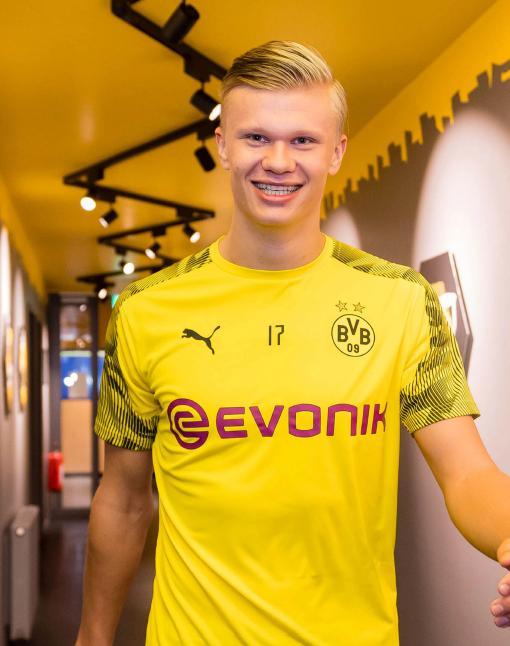 因全队近两年未收到奖金，正备战世非预附加赛的尼日利亚队抵制了训练