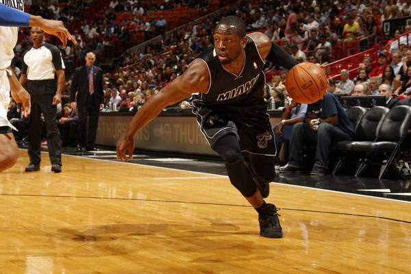 记者：申花携六外援出战广岛三箭，李可因伤未随队前往（记者：申花将以六外援阵容做客挑战广岛三箭，李可因伤缺席）