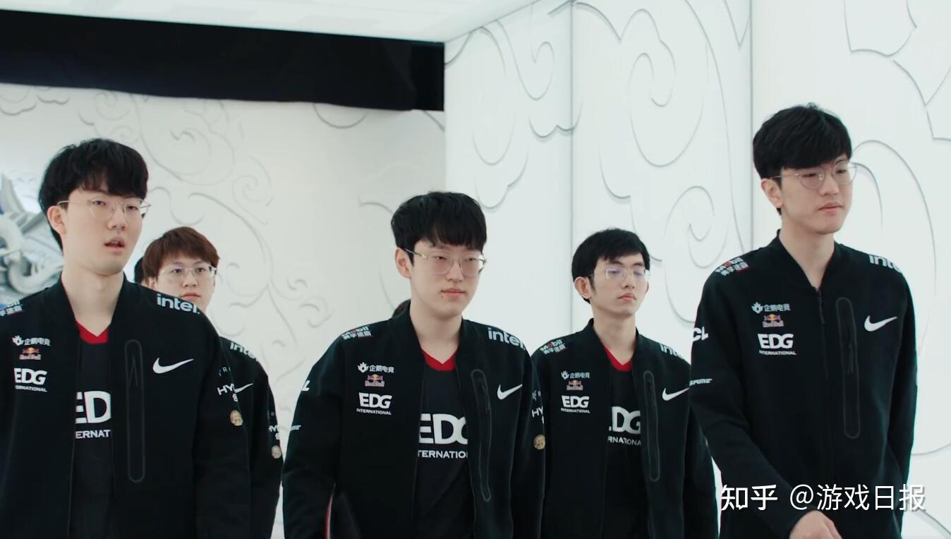 正是这种趋 正是这种趋